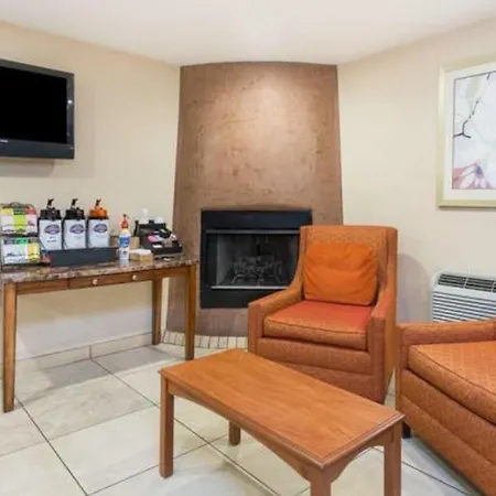 Hotel Fairfield & By Marriott