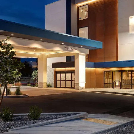 Fairfield & By Marriott 3*