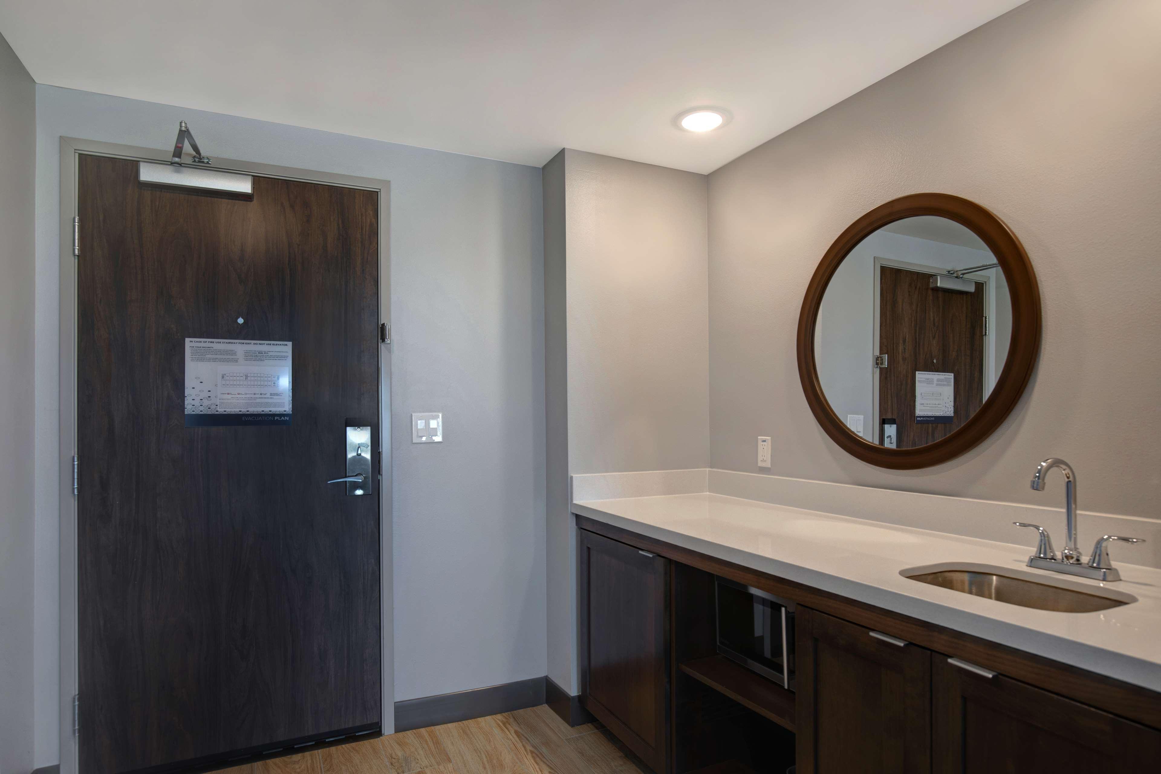 Fairfield & By Marriott Santa Fe