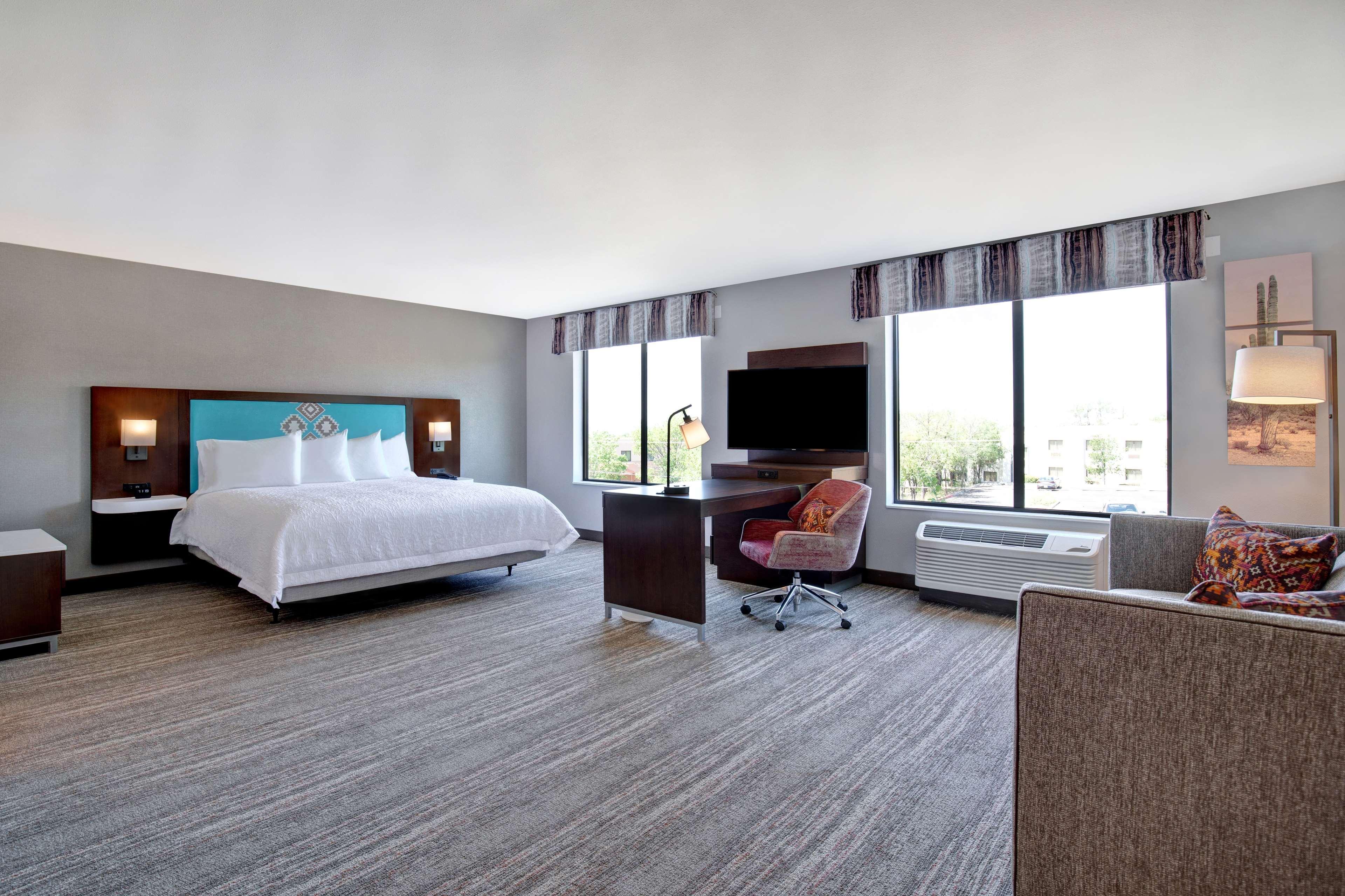 Fairfield & By Marriott Santa Fe