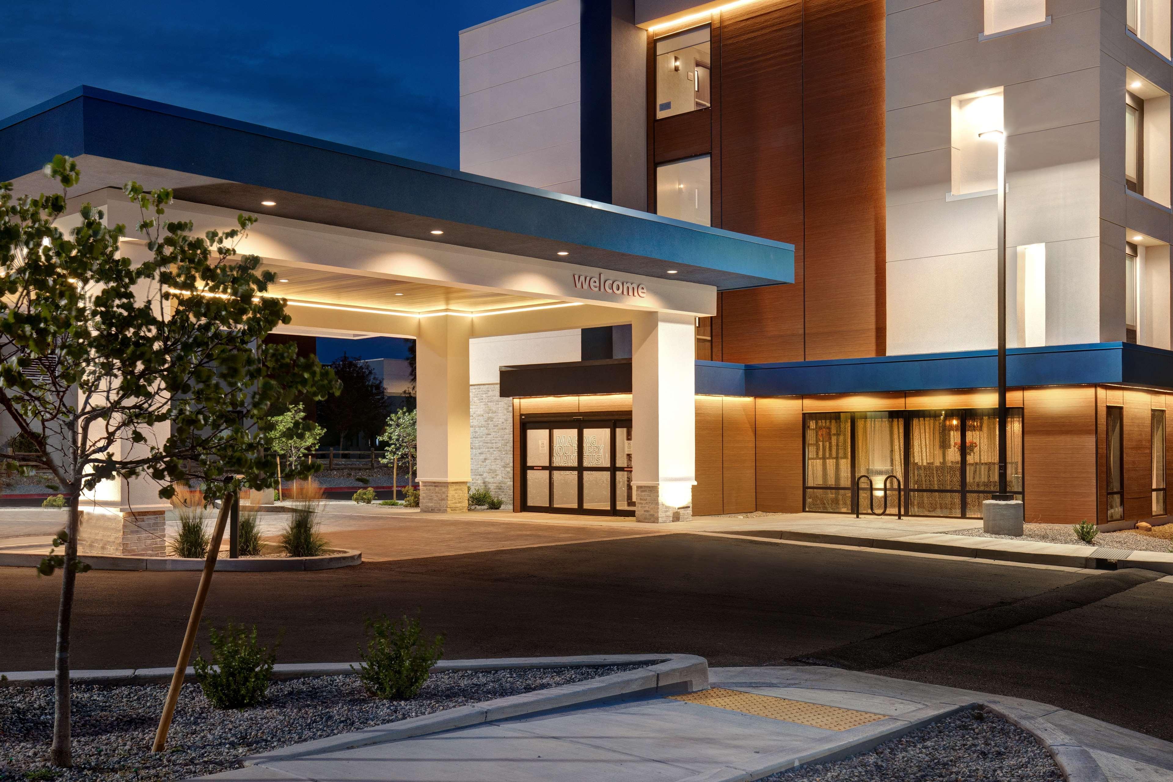 Fairfield & By Marriott 3*