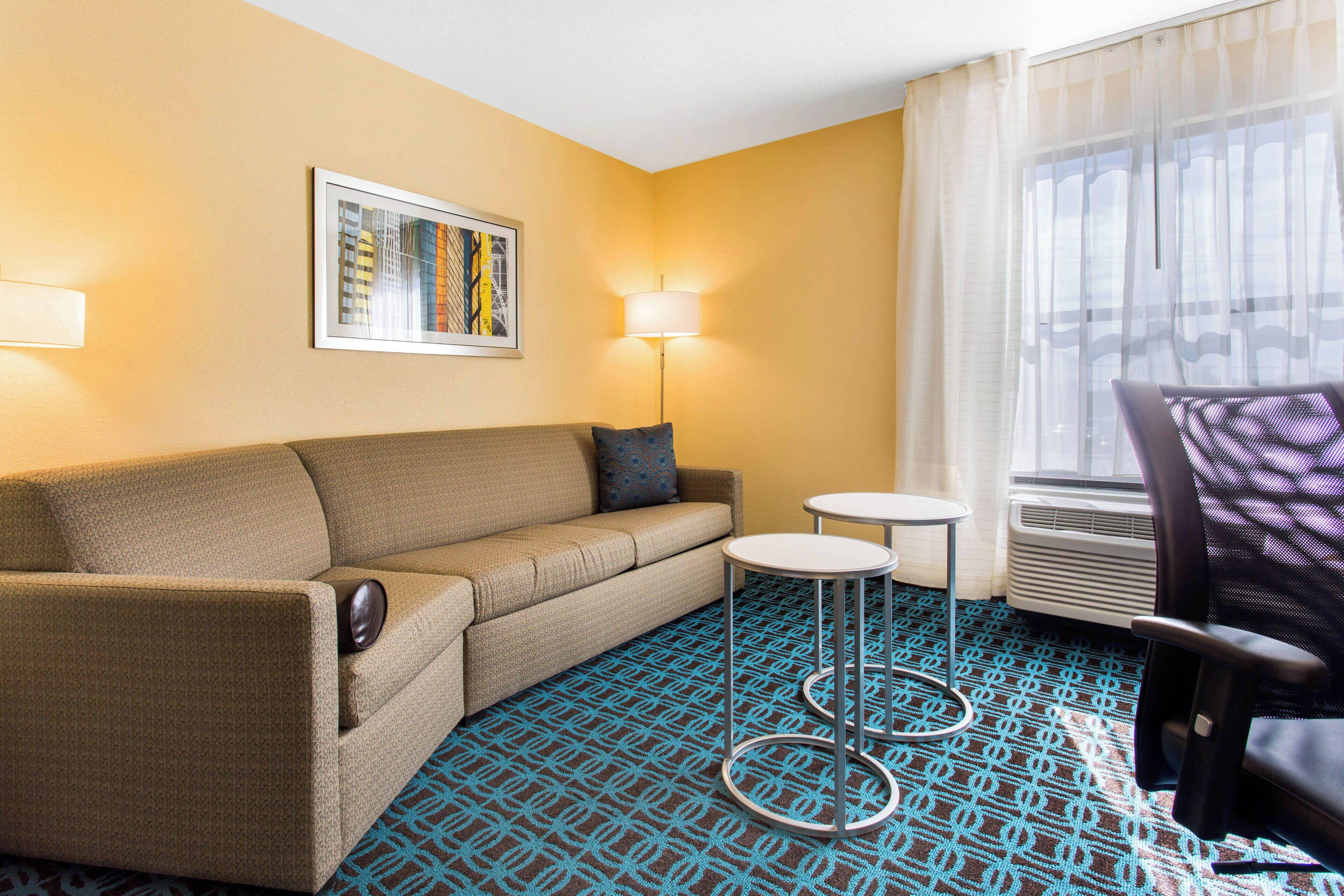 Hotel Fairfield & By Marriott 3*