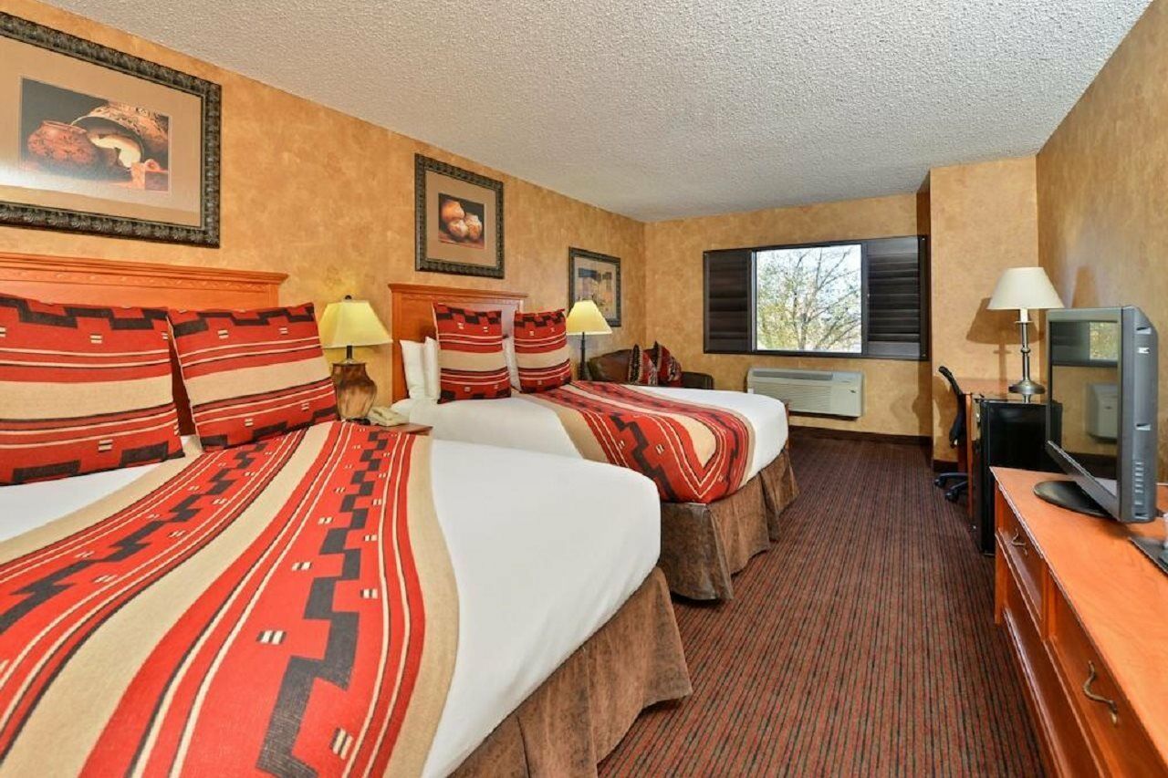 Hotel Fairfield & By Marriott 3*